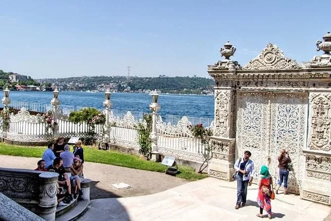 Dolmabahce Palace Skip-the-Line Tickets with Audio Guide - Image 1